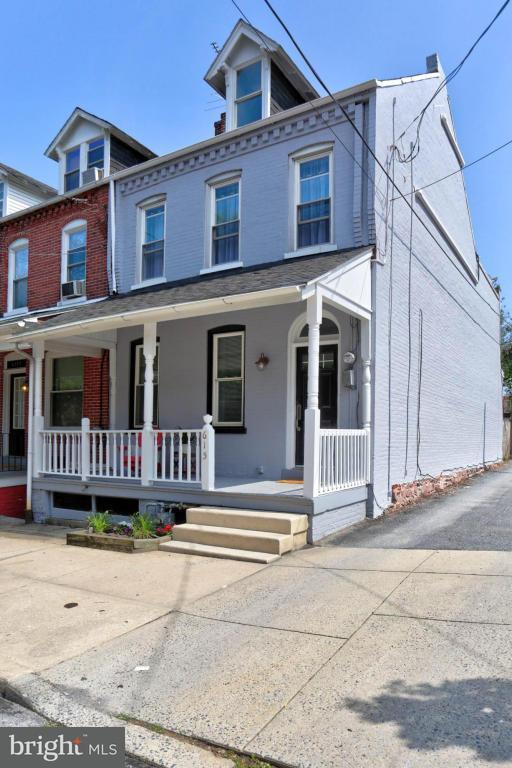 Property Photo: 615 N Shippen Street PA 17602