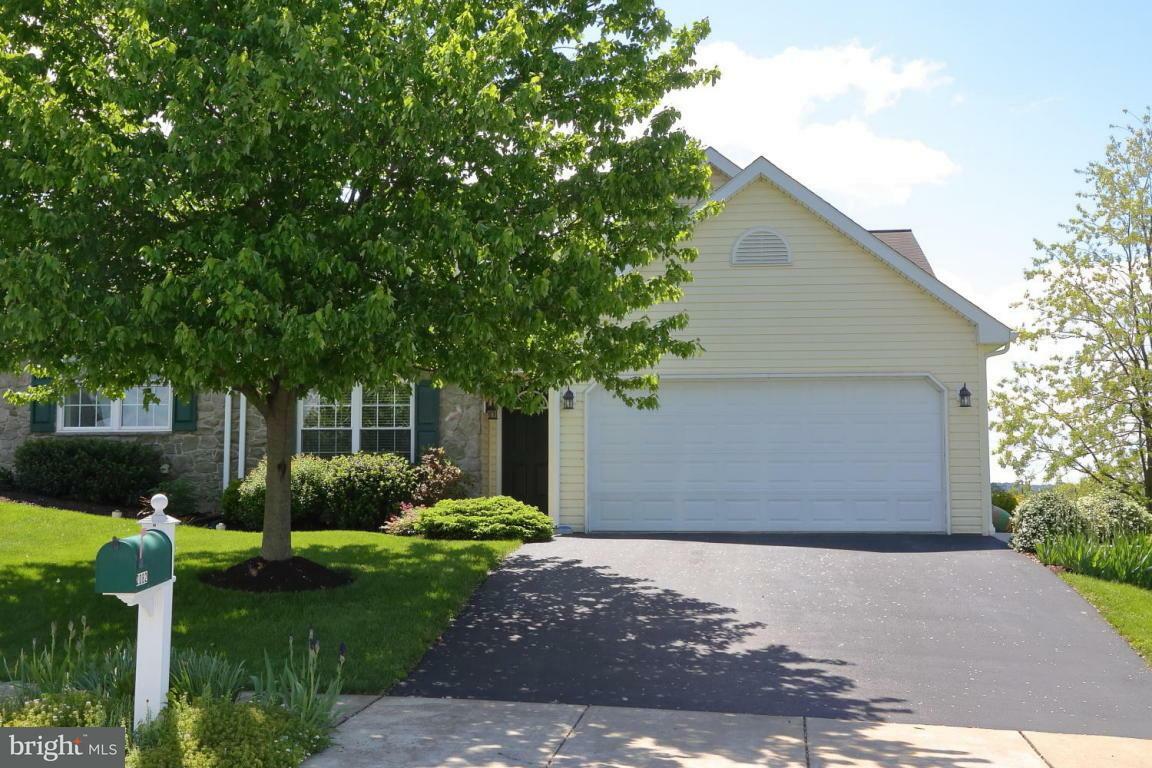 Property Photo: 2082 Weeping Willow Lane PA 17552