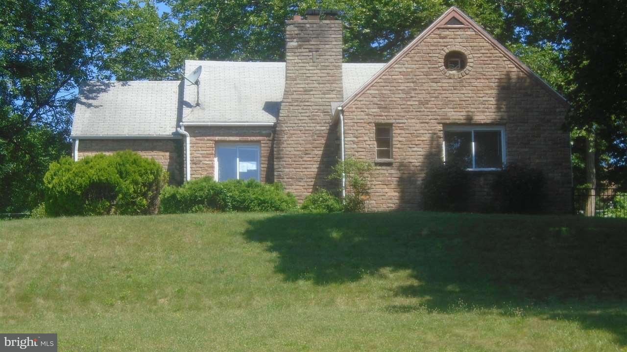Property Photo: 247 W Main Street PA 17057