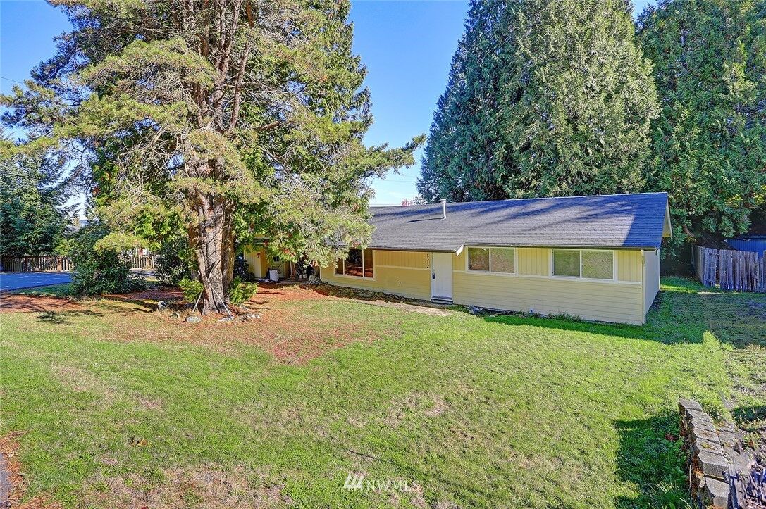Property Photo: 8312 140th Avenue NE WA 98052
