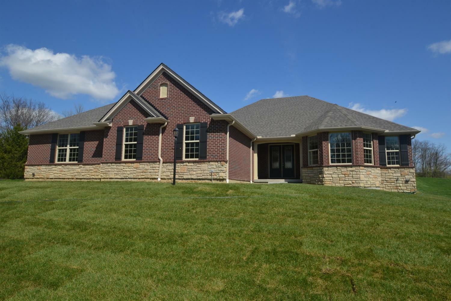 Property Photo: 5408 Sanctuary Place OH 45011