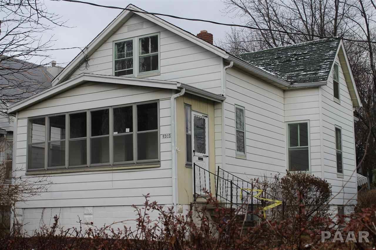 Property Photo: 1005 E Nebraska IL 61603