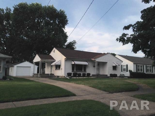 Property Photo:  913 Jefferson  IL 61554 