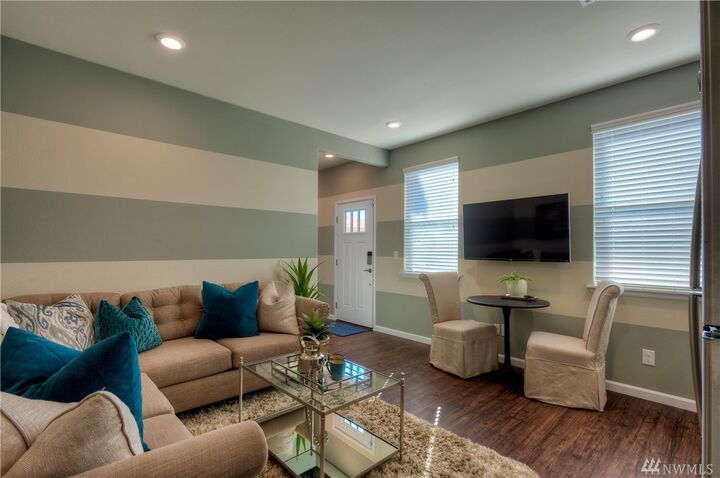 Property Photo: 13320 186th Ave Ct E E 65 WA 98391