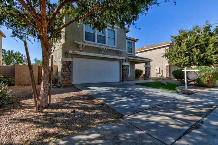 Property Photo: 1422 S 122nd Lane AZ 85323