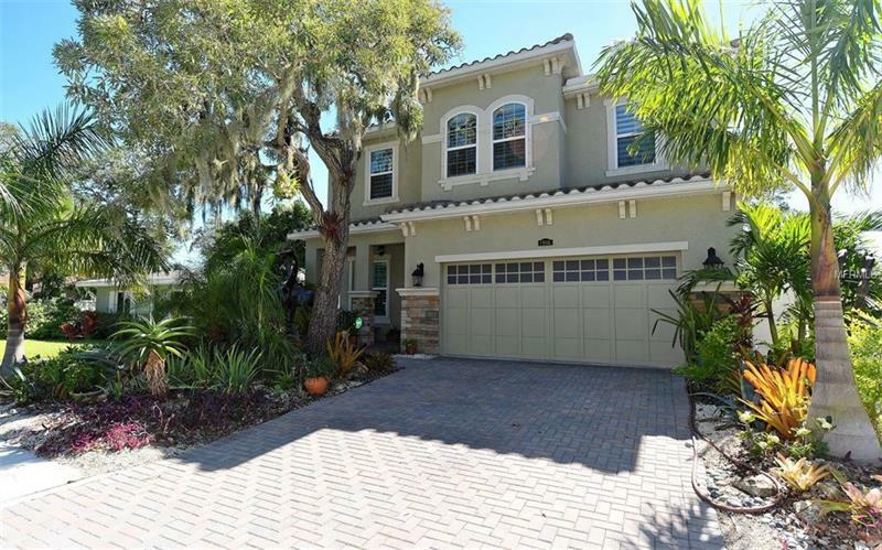 Property Photo:  1966 Hyde Park Street  FL 34239 