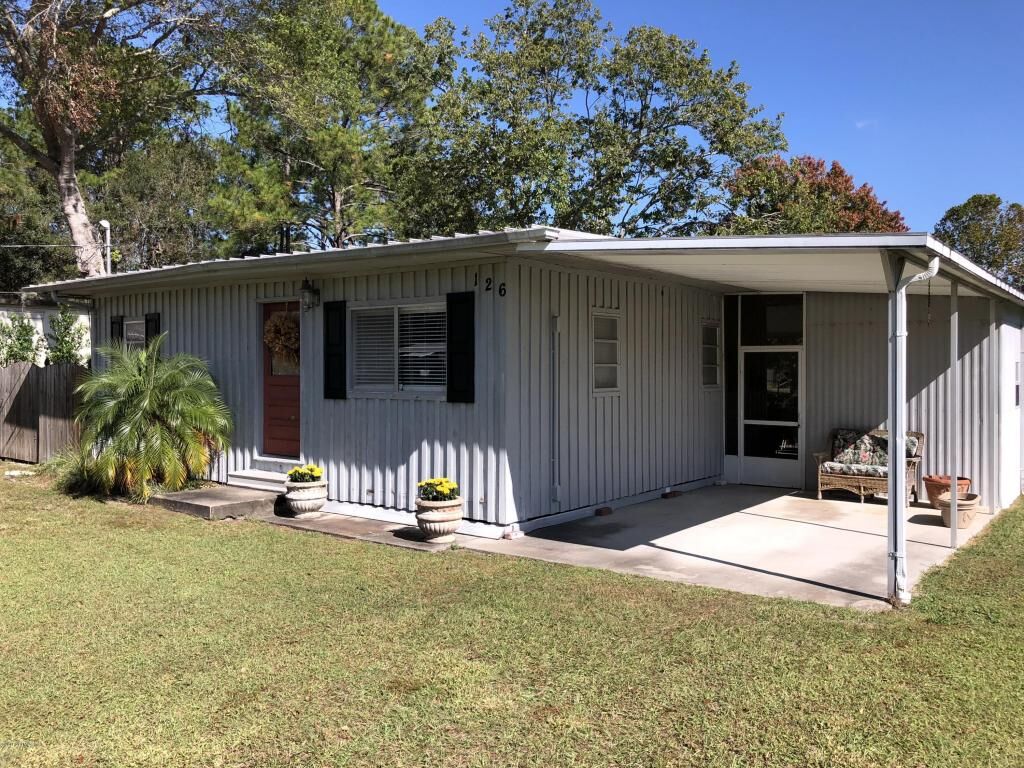 Property Photo: 126 Riverside Avenue FL 32189