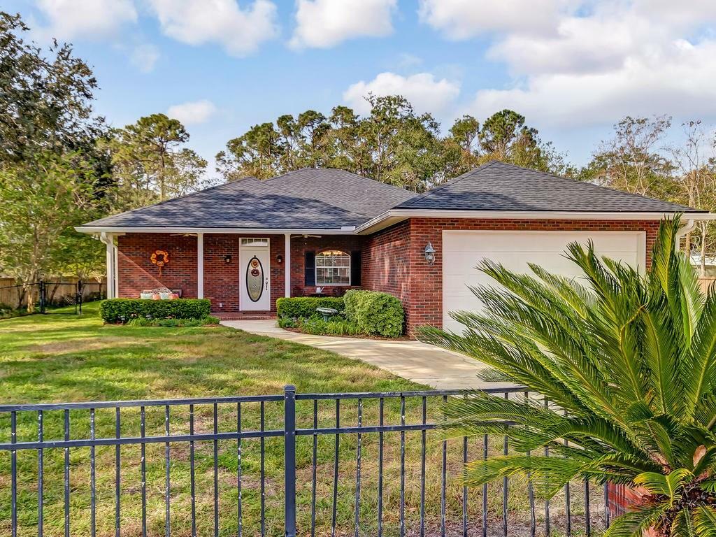 Property Photo: 85641 Avant Road FL 32097