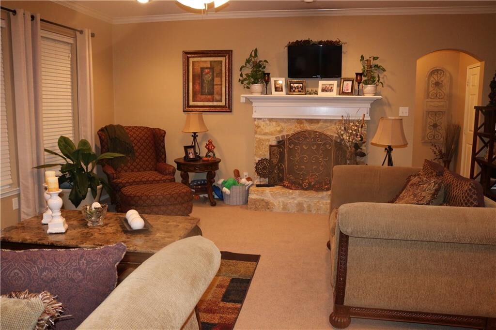 Property Photo:  613 Chestnut Trail  TX 75126 