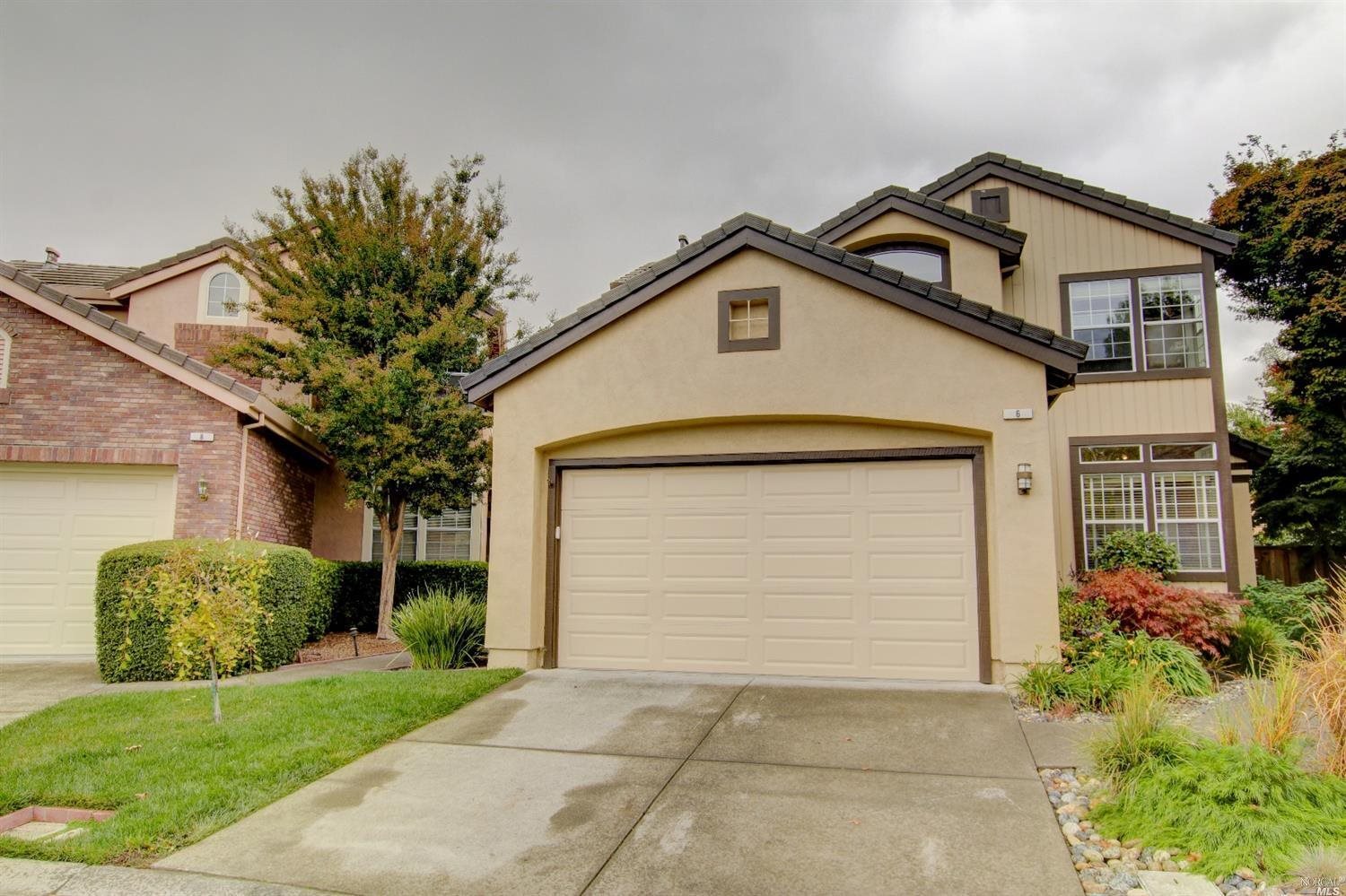 Property Photo:  6 Sugarloaf Court  CA 94954 