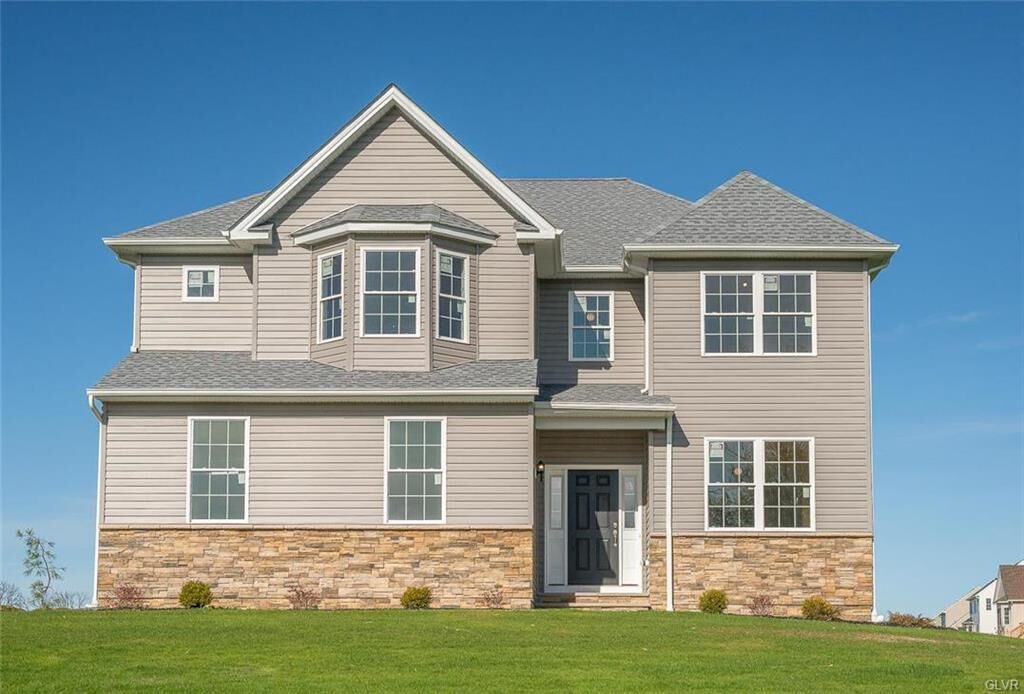 Property Photo:  4560 Fairway Road  PA 18020 