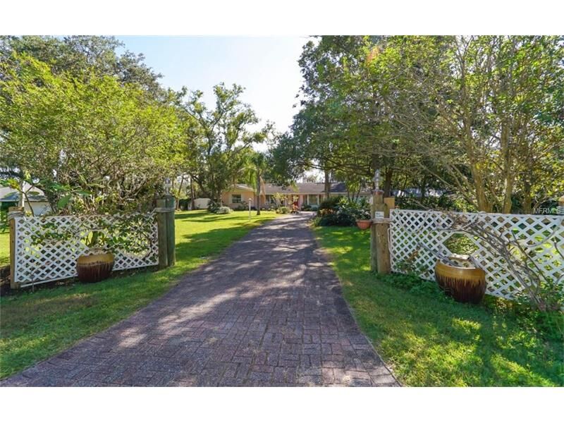 Property Photo: 504 68th Avenue Drive W FL 34207