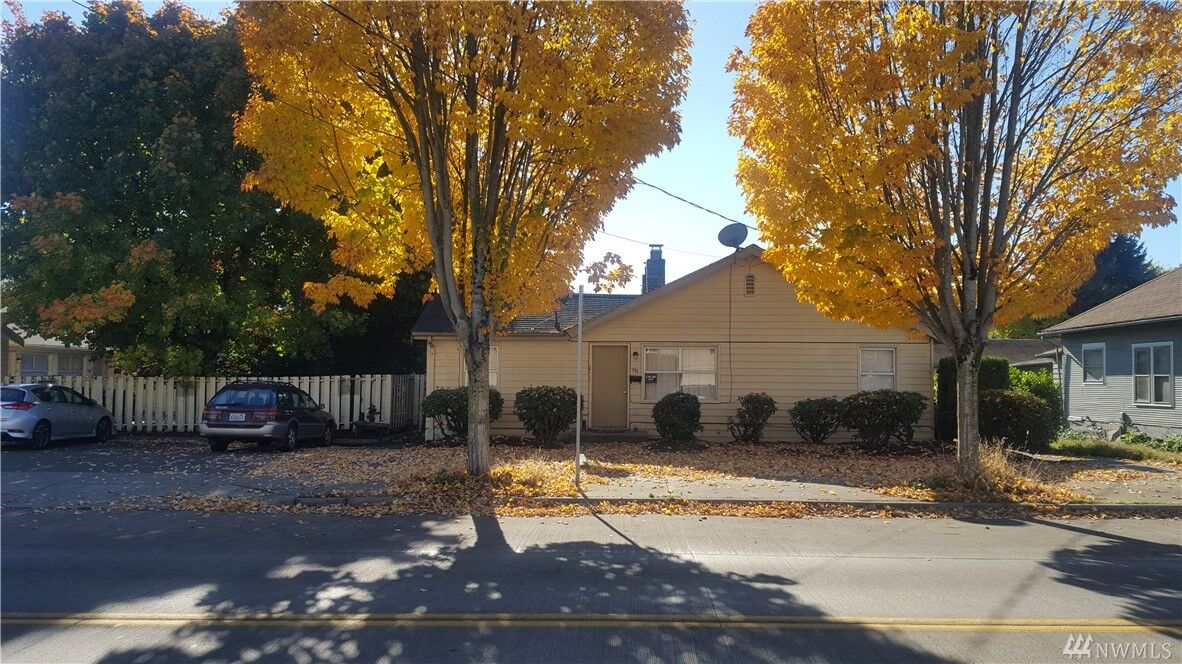 Property Photo:  531 S Cloverdale St  WA 98108 