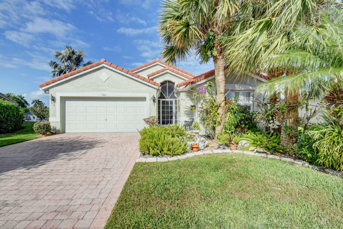 Property Photo:  7061 Haviland Circle  FL 33437 