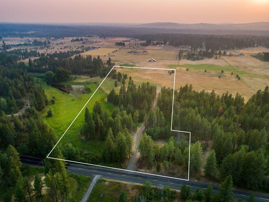 Property Photo:  13924 S Sherman Rd  WA 99224 
