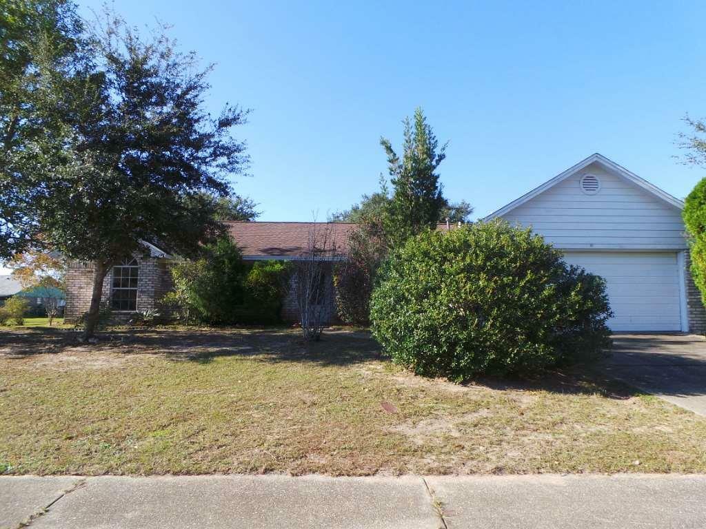 Property Photo:  2041 Reef St  FL 32506 