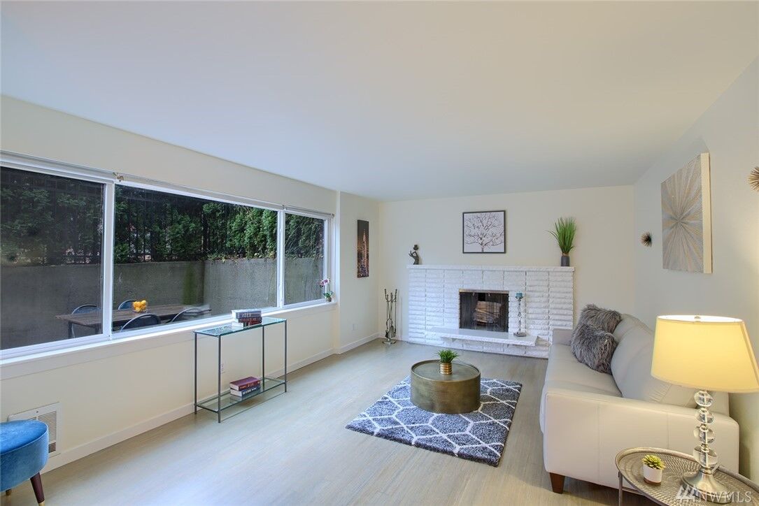 Property Photo: 705 E Republican St A WA 98102