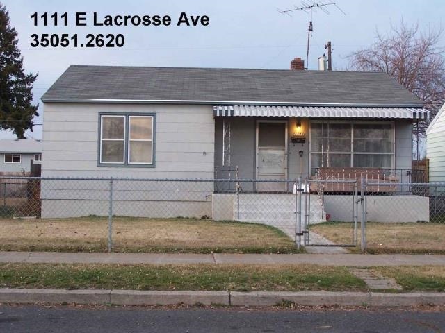 Property Photo:  1111 E Lacrosse Ave  WA 99207 