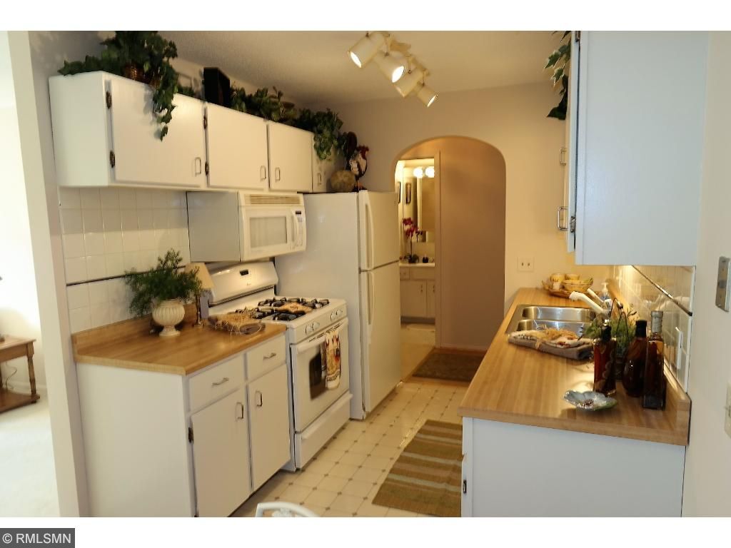 Property Photo: 7330 York Avenue S 210 MN 55435