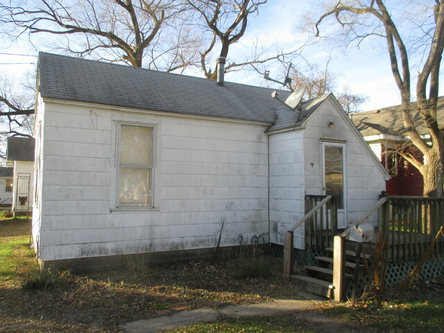 Property Photo:  1517 Pine Street  IL 61350 
