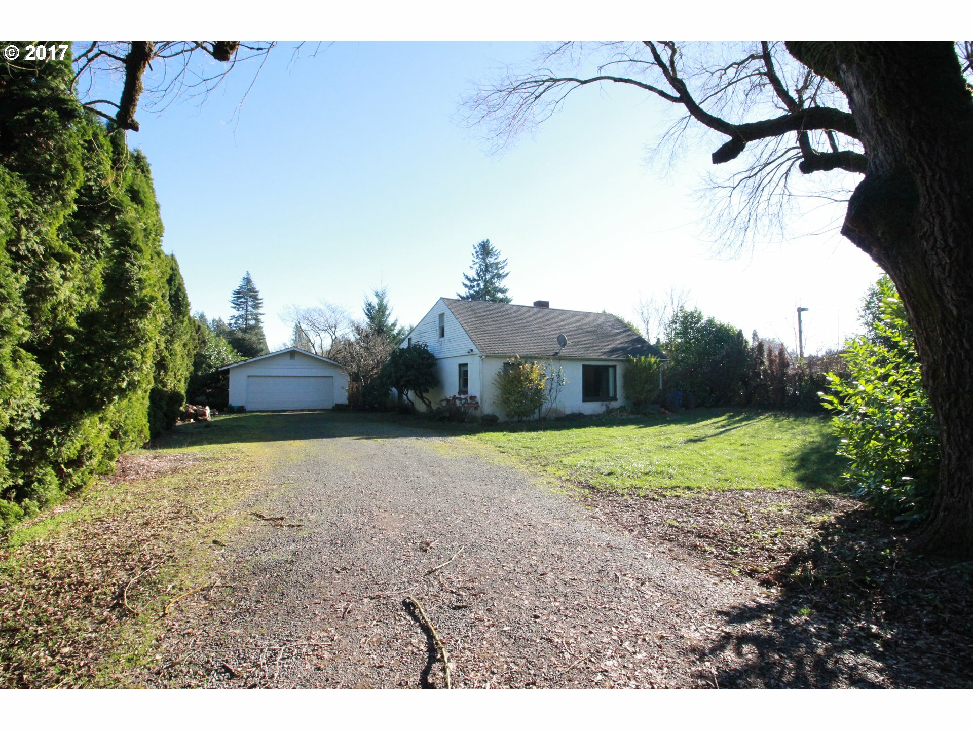 Property Photo:  1305 N Garrison Rd  WA 98664 