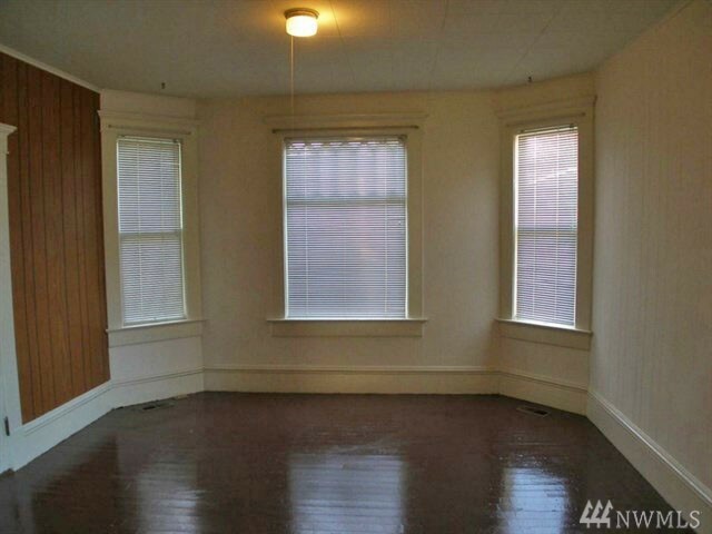 Property Photo:  1627 Humboldt St  WA 98225 