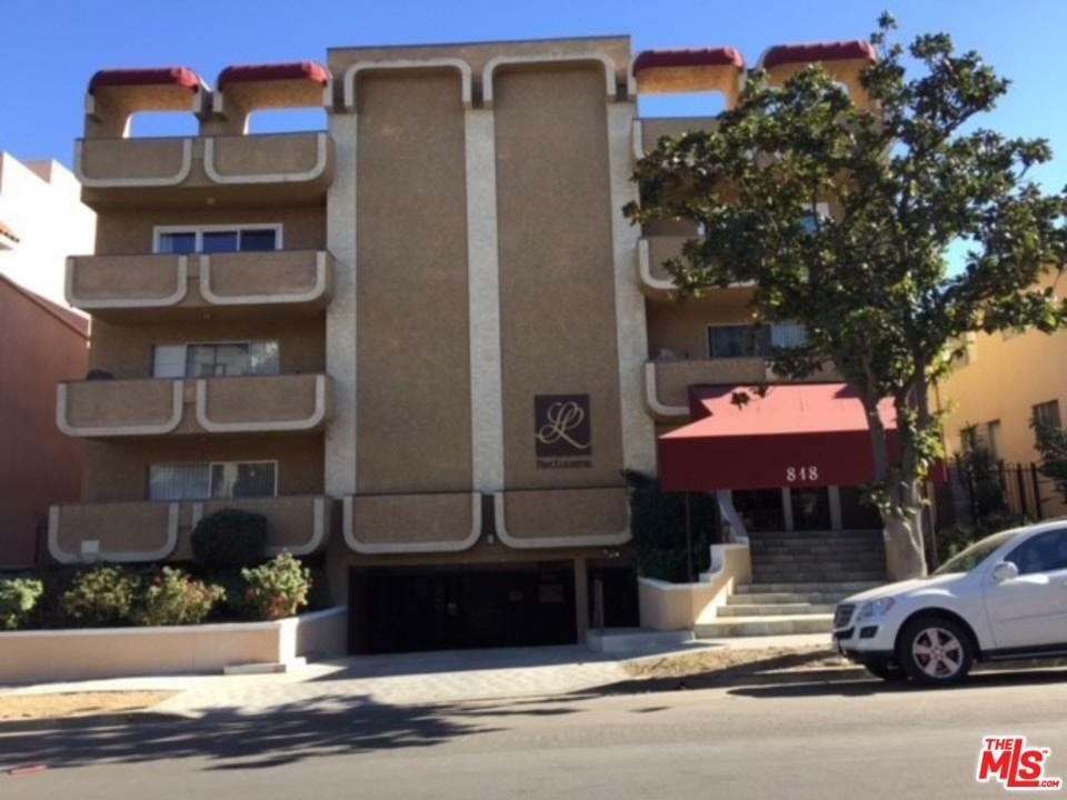 Property Photo:  818 S Lucerne Blvd 303  CA 90005 