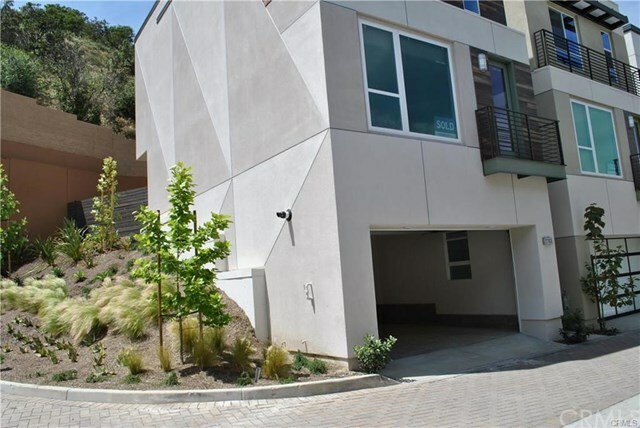 Property Photo:  2763 Wright Lane  CA 90068 