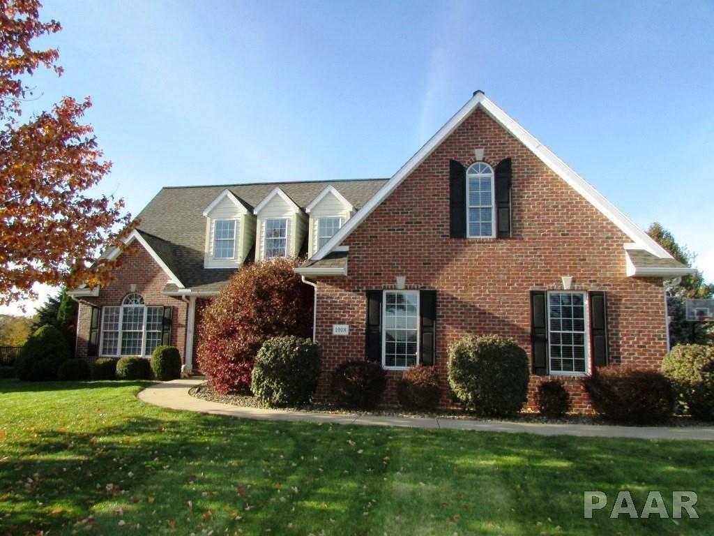 Property Photo:  1018 Hillcrest  IL 61571 