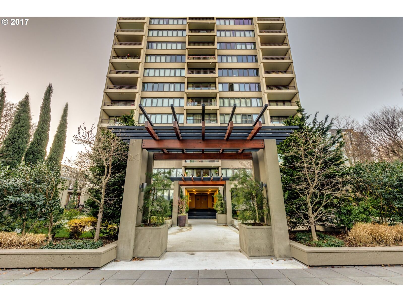 Property Photo:  255 SW Harrison St 20E  OR 97201 
