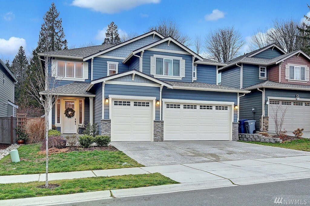 Property Photo: 18926 10th Dr SE WA 98012