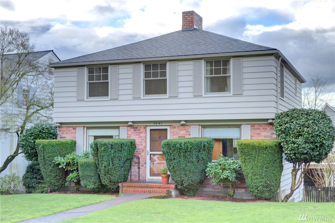 Property Photo: 3841 44th Ave NE WA 98105