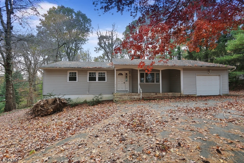 Property Photo:  549 Helena Ave  NJ 07481 