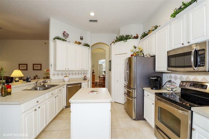 Property Photo:  5625 Autumn Chase Circle  FL 32773 