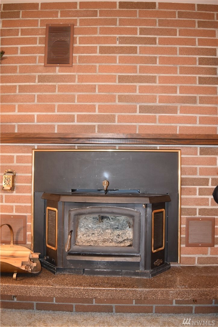 Property Photo:  156 Warden Ave NW  WA 98851 