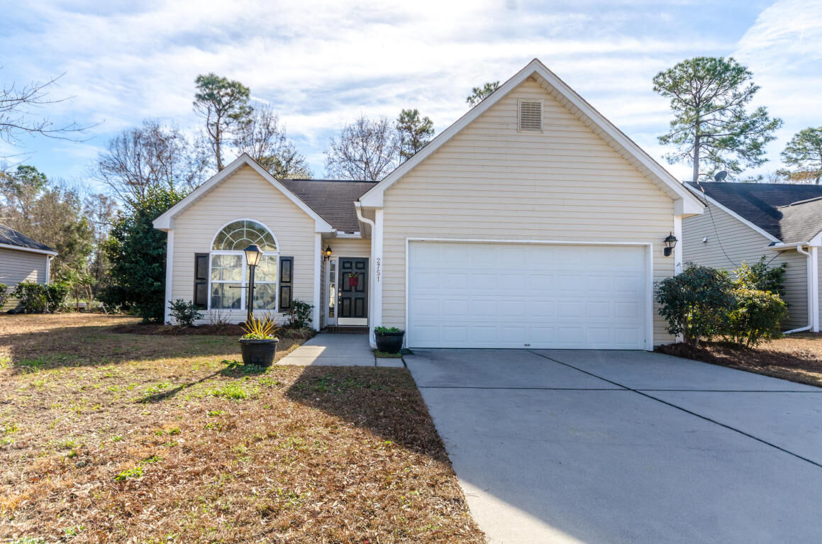Property Photo:  2751 Summertrees Boulevard  SC 29455 