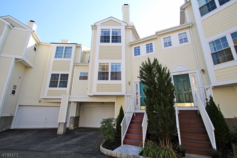 Property Photo: 2102 Harvest Ct NJ 07981