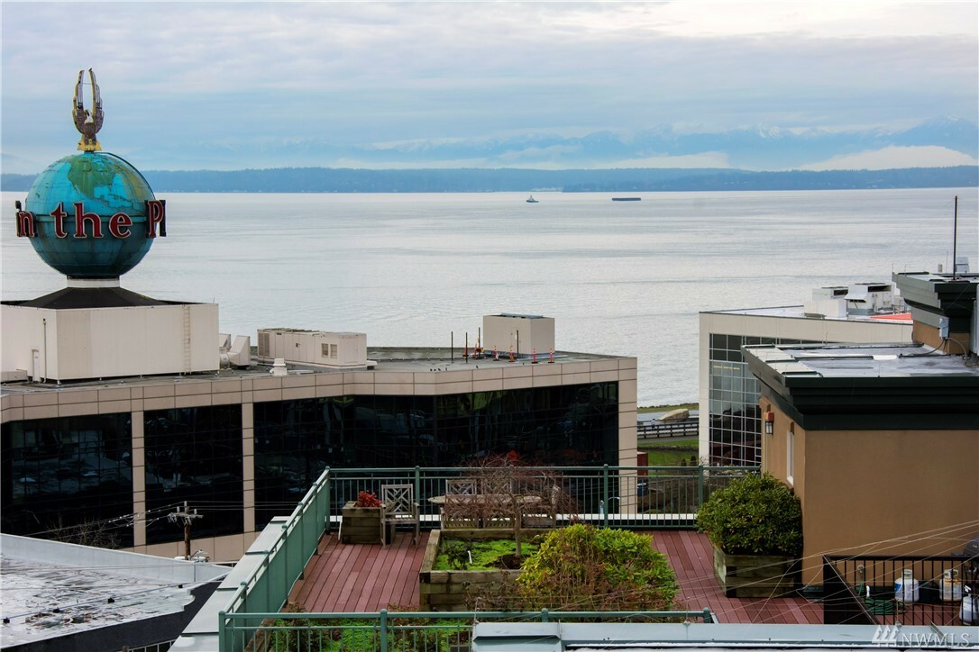 Property Photo: 123 Queen Anne Ave N 602 WA 98109