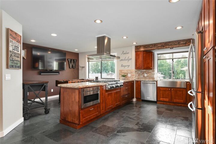 11426 105th Place NE J-34  Kirkland WA 98033 photo