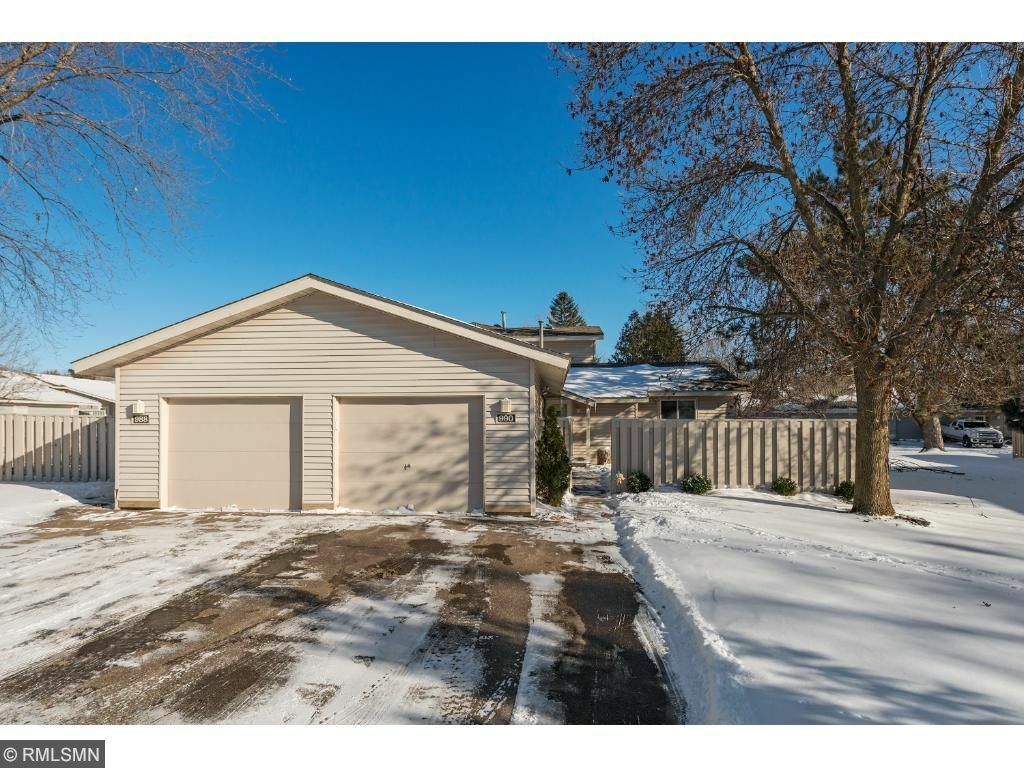 Property Photo:  990 Carmel Court  MN 55126 