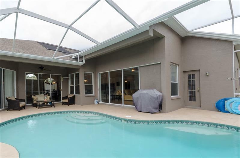 Property Photo: 8129 Brinegar Circle FL 33647