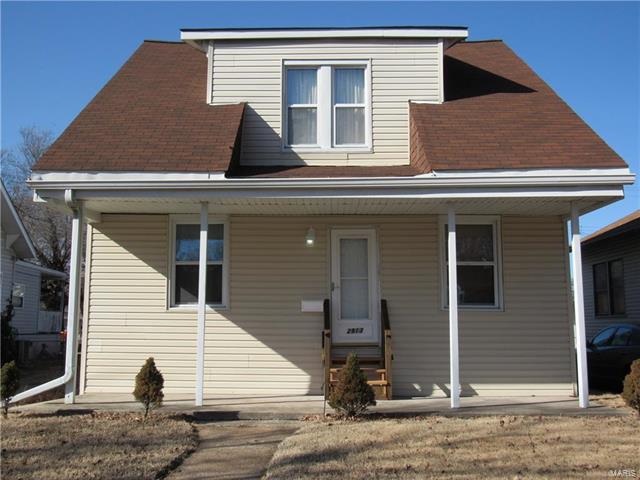 Property Photo:  2913 Iowa   62040 