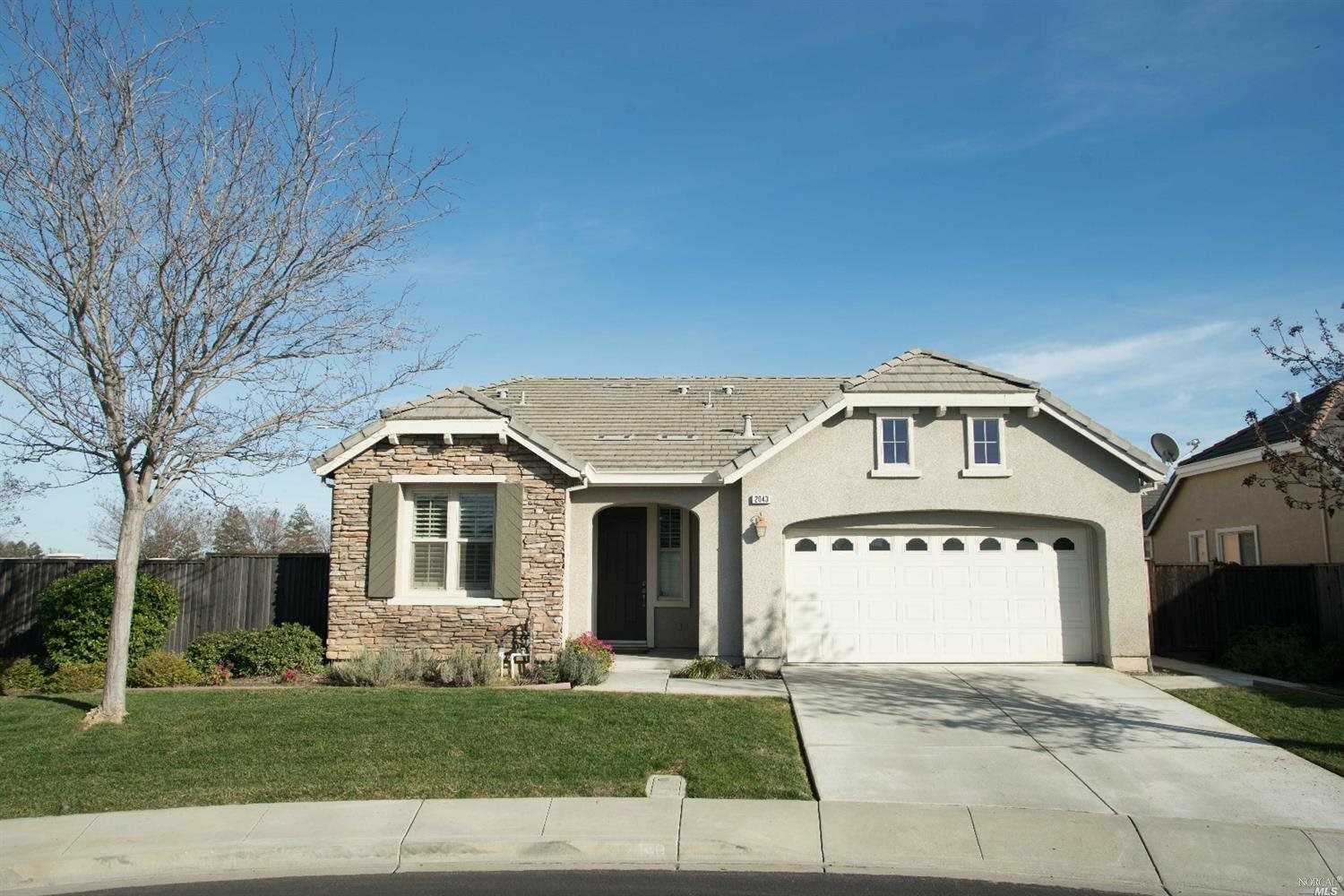 Property Photo:  2043 Red Sunset Court  CA 95687 