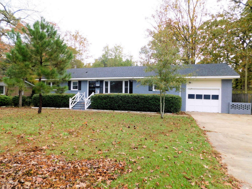 Property Photo:  200 White Oak Street  NC 28540 