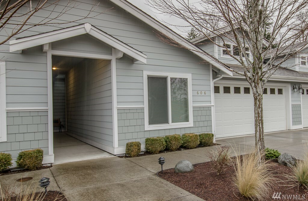 Property Photo:  606 Sunflower C-3  WA 98226 