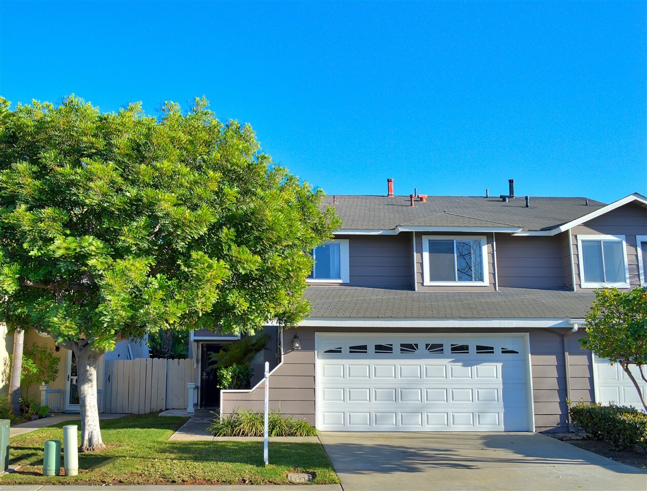 Property Photo:  333 Rolling Hills Ln  CA 92069 