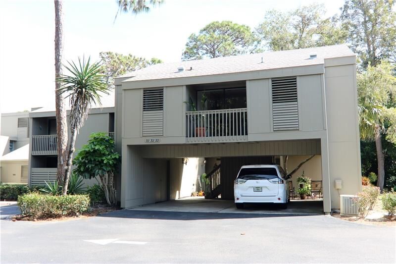 Property Photo:  701 Pine Run Drive 701  FL 34229 