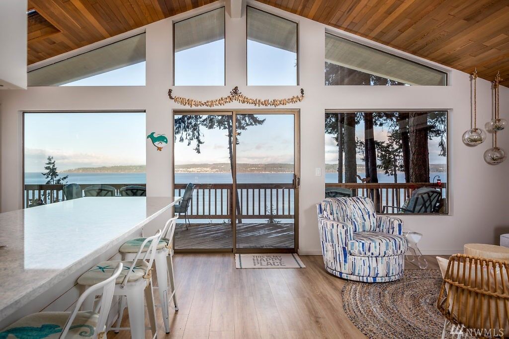 Property Photo:  285 Harrington Road  WA 98239 