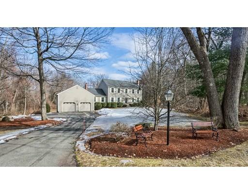 Property Photo:  4 Hawthorne Lane  MA 01824 