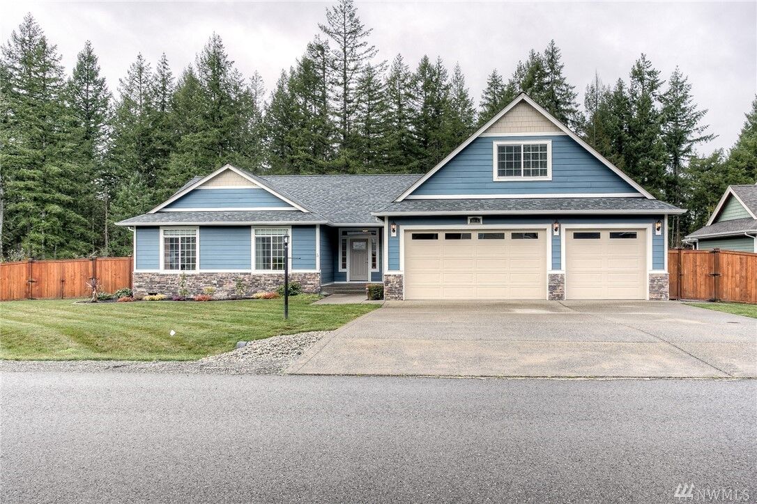 Property Photo: 9216 Fox Ridge Lane SE WA 98513